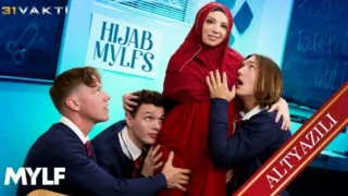 Tatilde milli olamadı diye üzülen oğluna bacaklarını ayırdı Sik beni dedi